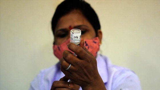 Hindistan’dan aşı kartlarını tanımayan İngiltere&#039;ye tepki