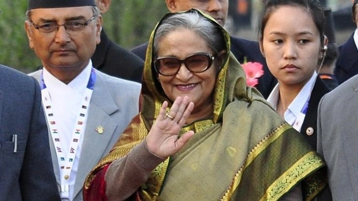 Hindistan, Hasina'nın ülkeye giriş iznini gelmeden hemen önce talep ettiğini bildirdi