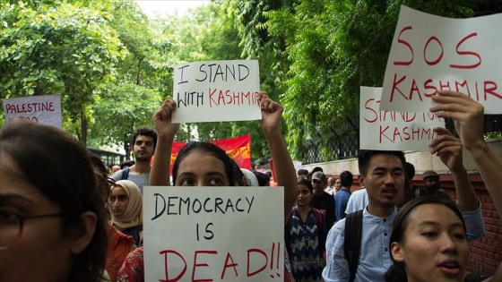 Hindistan'ın 'Keşmir' kararı Kargil'de protesto edildi