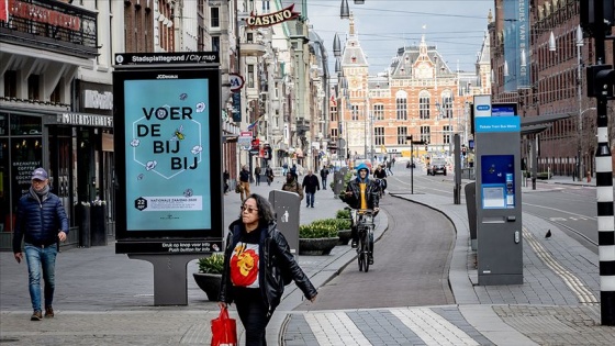 Hollanda'da Kovid-19 vaka artışları nedeniyle ek önlemler açıklandı