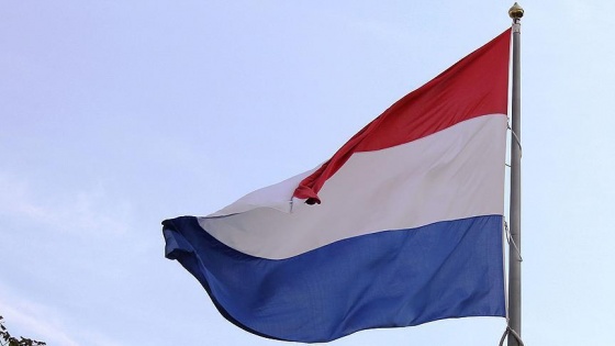 Hollanda'da polise başörtüsü yasağı İnsan Hakları Komisyonuna taşındı