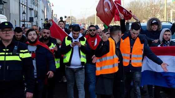 Hollanda'da 'TSK’ye destek, PKK’yı protesto' yürüyüşü