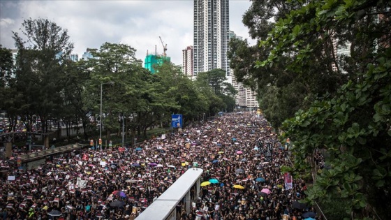 Hong Kong'da Çin'e iade tasarısına karşı protestolar hız kesmiyor