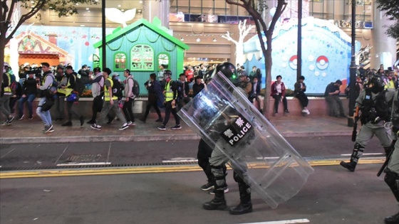 Hong Kong'da muhaliflere 2019'da yasa dışı protesto düzenlemekten 8-18 ay hapis cezası ver