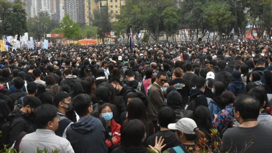 Hong Kong'da yeni yılın ilk protestolarına 1 milyondan fazla kişi katıldı