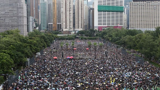 Hong Kong'daki gösteriler devam ediyor