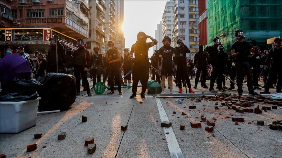 Hong Kong'daki protestolar ekonomik açıdan tehlike yaratıyor