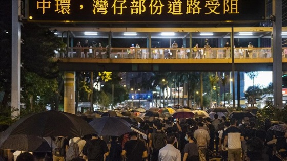 Hong Kong'ta protestolar sürüyor