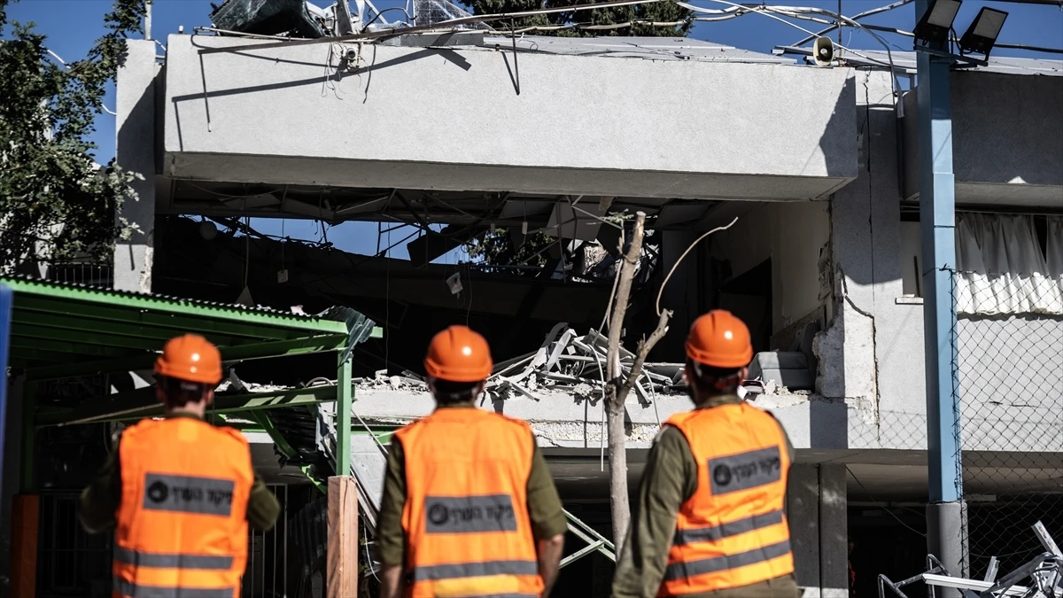 Husiler, İsrail'in Eylat kentindeki 'hayati öneme sahip hedefler'i füzelerle vurduğunu duyurdu