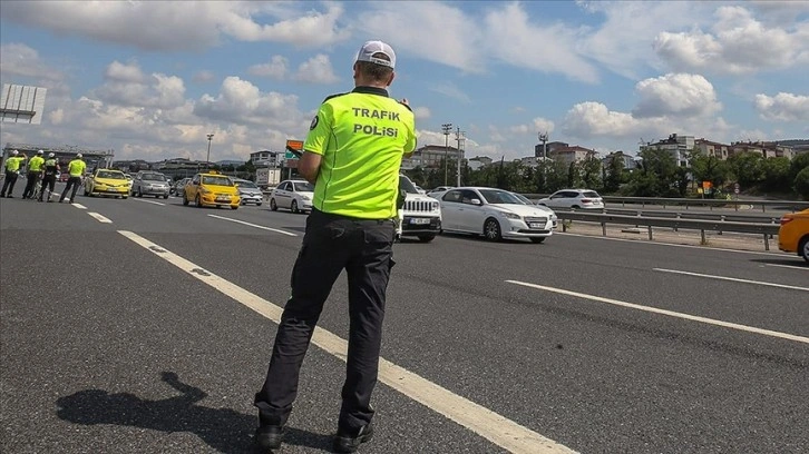 İçişleri Bakanlığından Kurban Bayramı tatili için 81 il valiliğine 'trafik' genelgesi