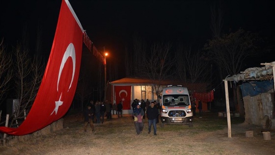 İdlib şehidi Uzman Çavuş Fatih Kara'nın ailesine acı haber verildi