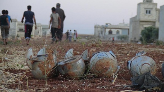 İdlib'te yerleşim yerine misket bombalı saldırı