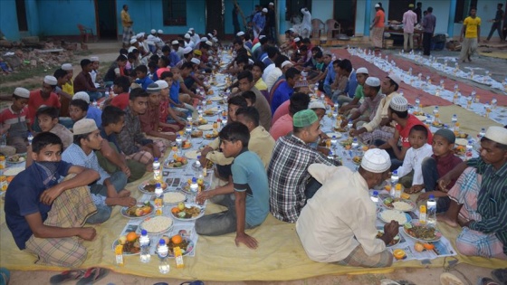 İHH'den Bangladeş'te iftar programı