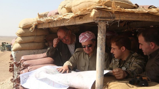 IKBY Başkanı Mesut Barzani Musul'da çatışma bölgesinde