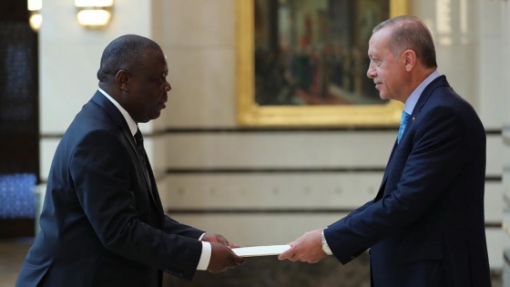 İki büyükelçi Erdoğan'a güven mektubu sundu
