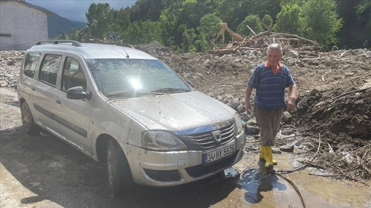 İki selde de hasar gören aracını kullanmayı sürdürecek