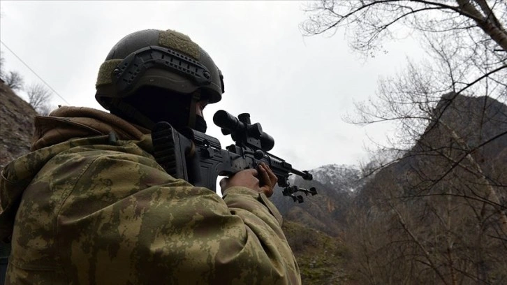 İkna çalışması sonucu bir PKK'lı terörist daha teslim oldu