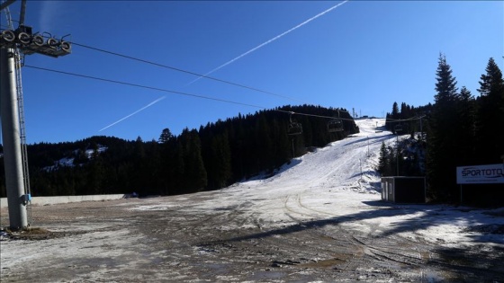 Ilgaz Dağı'na kar yağmadı kayak sporcuları zor durumda kaldı