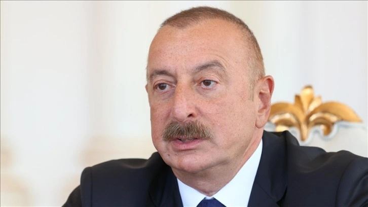 İlham Aliyev, komutanlarla Ermenistan'ın sınırdaki provokasyonlarını görüştü