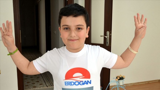 İlkokul öğrencisinin Cumhurbaşkanı Erdoğan sevinci