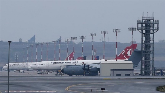 İngiliz Hava Kuvvetleri uçağı, sağlık ekipmanları için İstanbul'a geldi