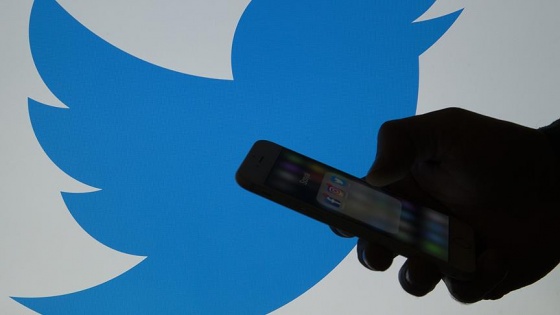 İngiltere'de aşırı sağcı grubun Twitter hesapları askıya alındı