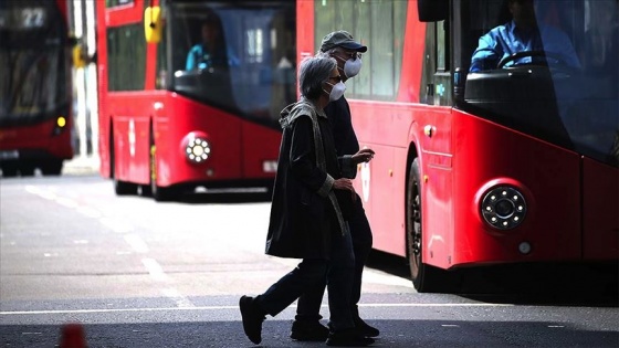 Koronavirüs; İngiltere'de 'hayatın normale dönmesi için plan hazırlandığı' iddia edildi