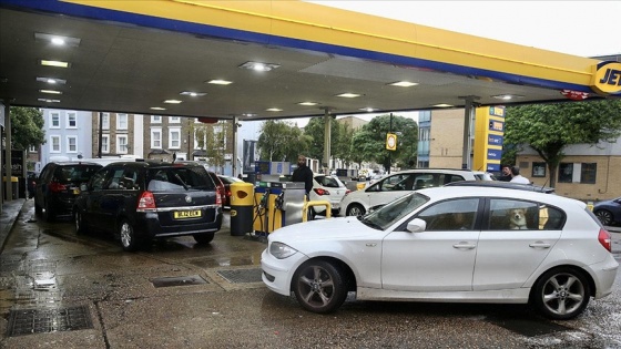 İngiltere&#039;nin güneydoğusu ve Londra&#039;da akaryakıt tedarik sorunu devam ediyor