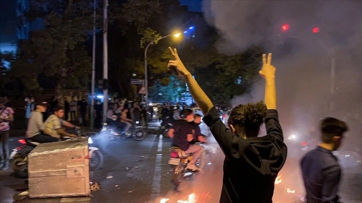 İngiltere'den İran'daki Mahsa Emini protestolarıyla bağlantılı ilk idama tepki