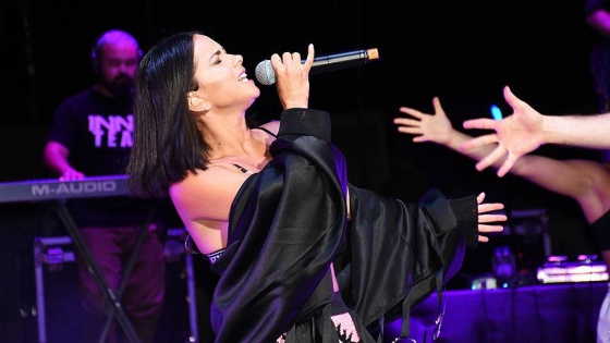 Inna, Bodrum'da konser verdi