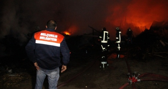 İnşaat malzemeleri satan iş yerinde korkutan yangın