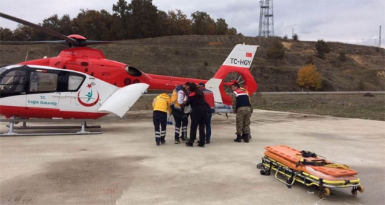 İnşaattan düşen gencin yardımına ambulans helikopter yetişti