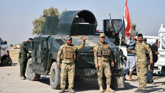Irak ordusu Kerkük'te petrol sahasını ele geçirdi