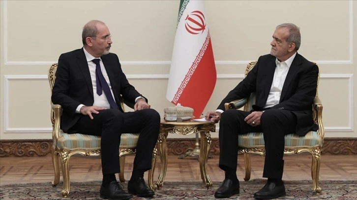 İran Cumhurbaşkanı Pezeşkiyan: Siyonistlerin küstahlığı cevapsız kalmayacak