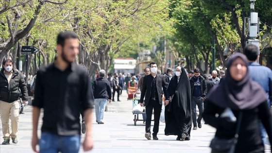 İran'da Kovid-19/ koronavirüs nedeniyle ölenlerin sayısı 6 bin 418'e yükseldi