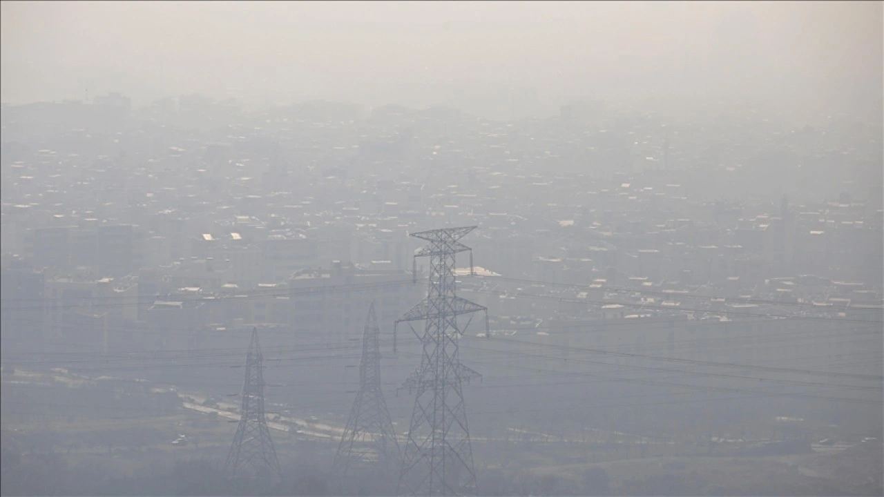 İran'ın Ahvaz kentinde ölümlerin yüzde 20'sinin hava kirliliğinden kaynaklandığı belirtild