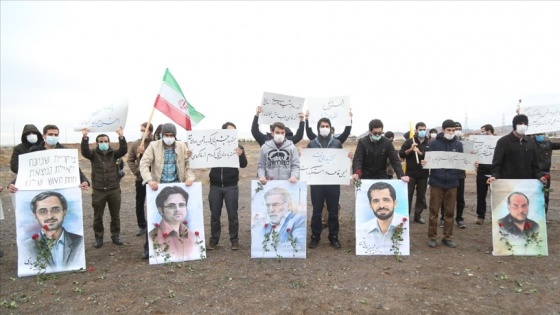 İran'ın Kum kentinde bilim adamı Fahrizade'nin suikastı protesto edildi