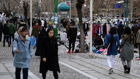 İran sokağı ABD ile savaş değil müzakere istiyor