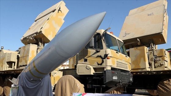 İran yerli üretim hava savunma sistemini tanıttı