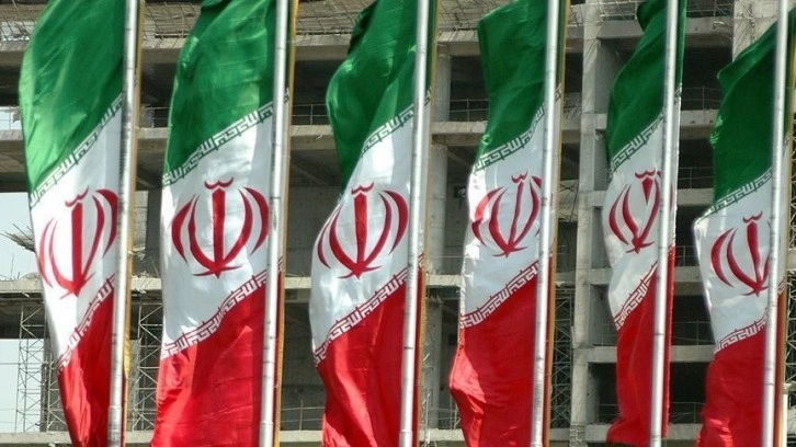 İran'dan Kanada'nın Devrim Muhafızlarını 