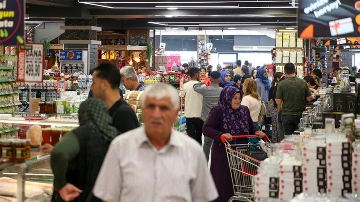 İskandinav toplumuyla bütünleşen Kululu gurbetçiler ata topraklarından da kopmuyor