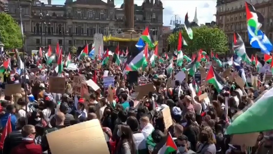 İskoçya'nın Glasgow kentinde, İsrail'in Filistin'e saldırıları protesto edildi