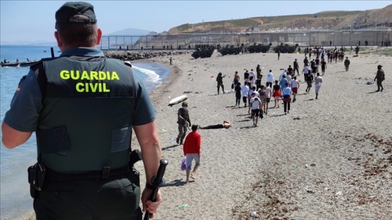 İspanya Ceuta&#039;ya geçen 8 bin düzensiz göçmenden 5 bin 600&#039;ünü geri gönderdi