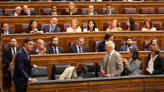 İspanya'da sol azınlık hükümeti ilk turda güvenoyu alamadı