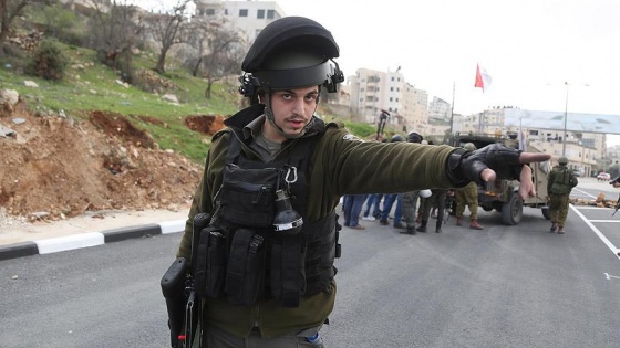 İsrail 11 Filistinliyi gözaltına aldı