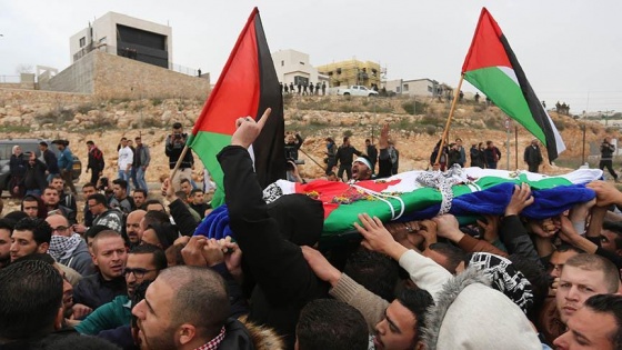 İsrail askerlerinin öldürdüğü Filistinlinin cenazesi defnedildi