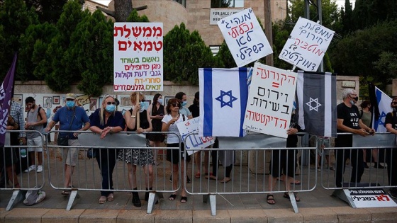 İsrail'de Netanyahu-Gantz koalisyonu karşıtı gösteri