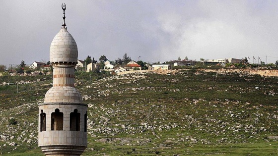İsrail'den, hoparlörle ezan okuyan imam hatibe para cezası