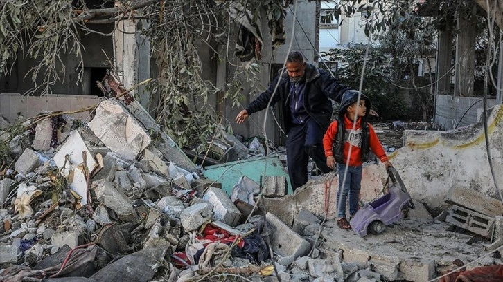 İsrail, Gazze Şeridi'ne yönelik saldırılarını 121. gününde de yoğun şekilde sürdürüyor