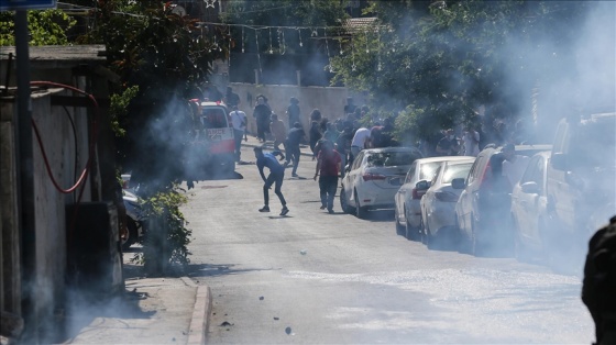 İsrail güçlerinden Batı Şeria'daki Gazze'ye destek gösterilerine müdahale: 11 yaralı